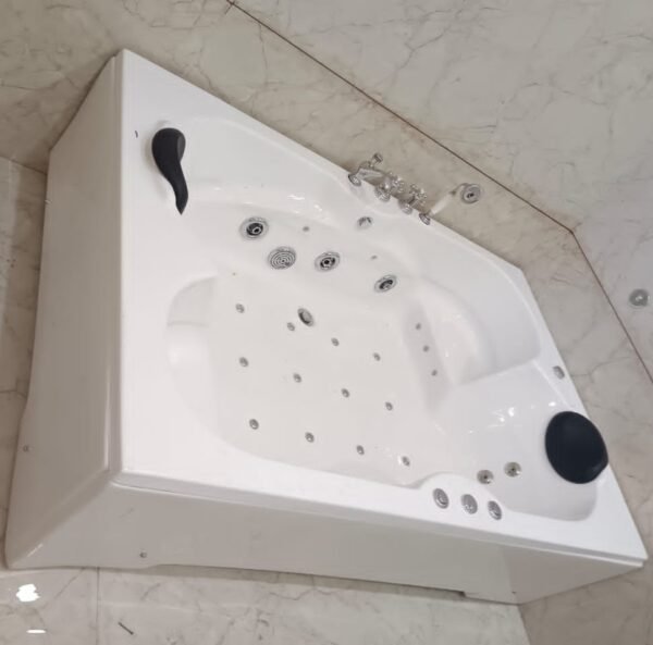 6 x 4 Ft Fully Loaded Jacuzzi Bathtub